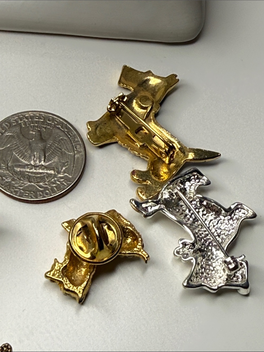 Vintage exceptionally adorable Scottie dog pin brooch Lot Scotty doggies pups - Picture 11 of 12